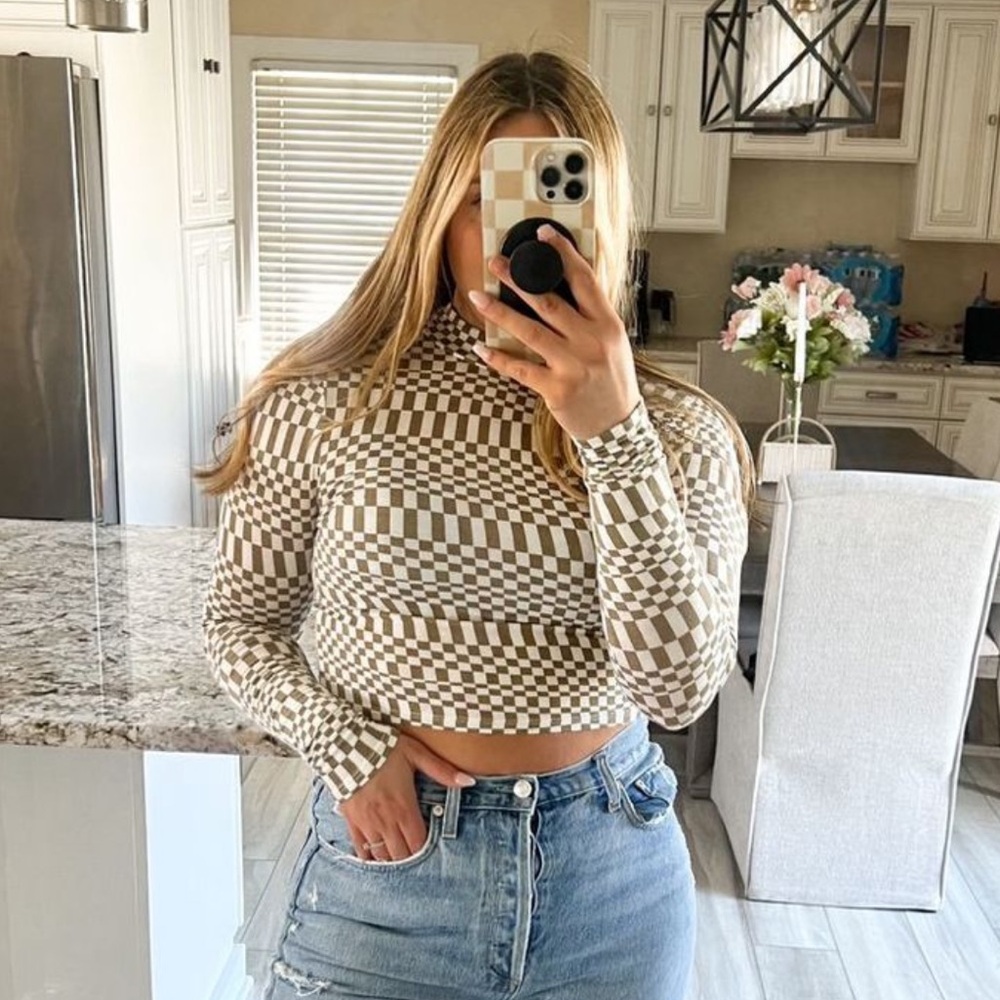 Pac Sun Pac Cares Long Sleeve Crop Top